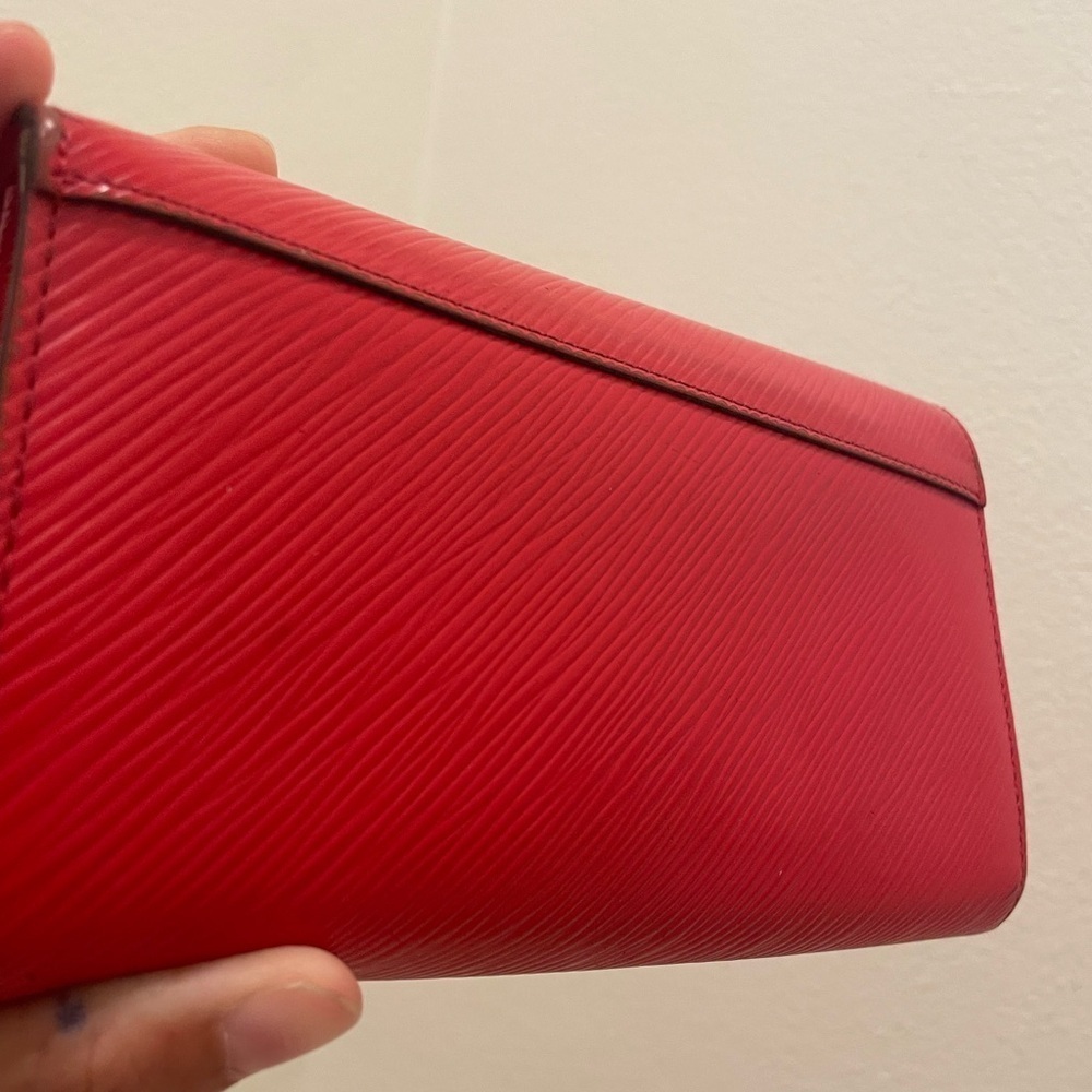 Louis Vuitton EPI Twist Coquelicot Red Wallet Twist Lock​​​​​ - Picture 10 of 14